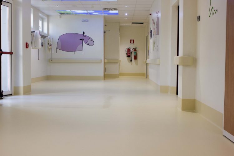 Pavimenti in resina per l'ambito sanitario