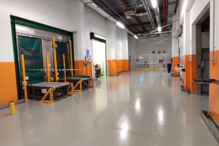 Pavimento industriale in resina per settore chimico e farmaceutico